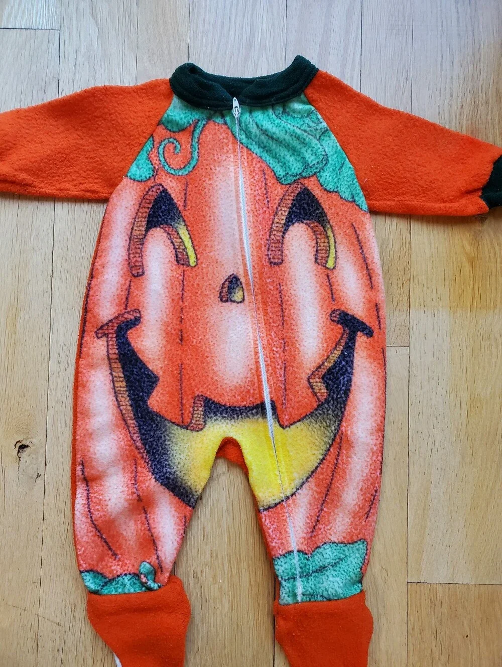 Pumpkin Sleeper Vintage